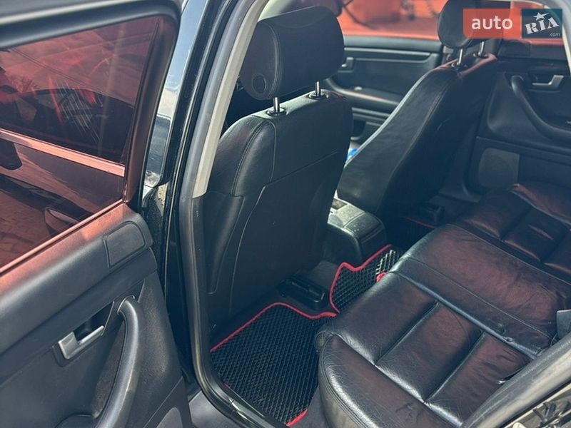 Седан Audi A4 2002 в Косове