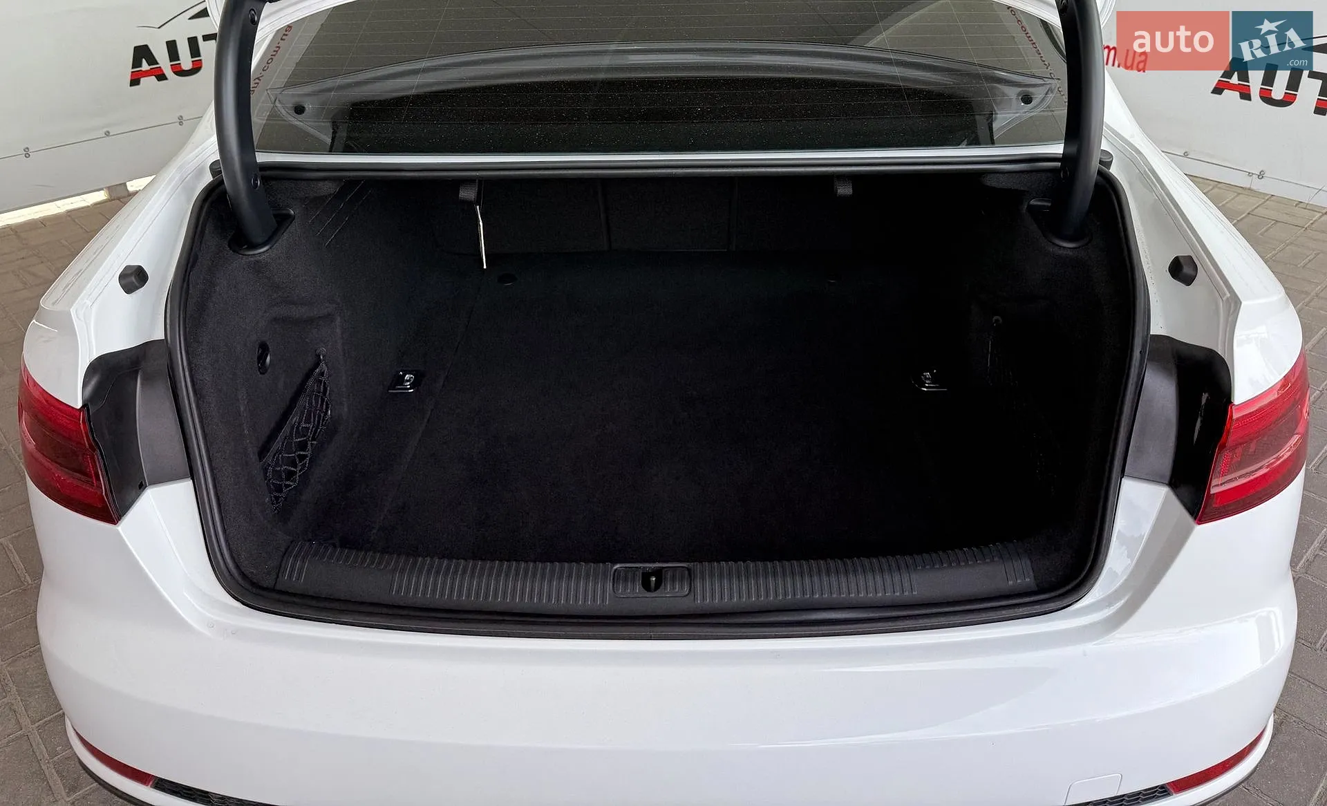 2016 Audi A4 - мініатюра 5