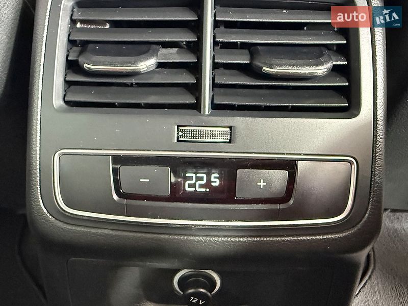Седан Audi A4 2016 в Львове