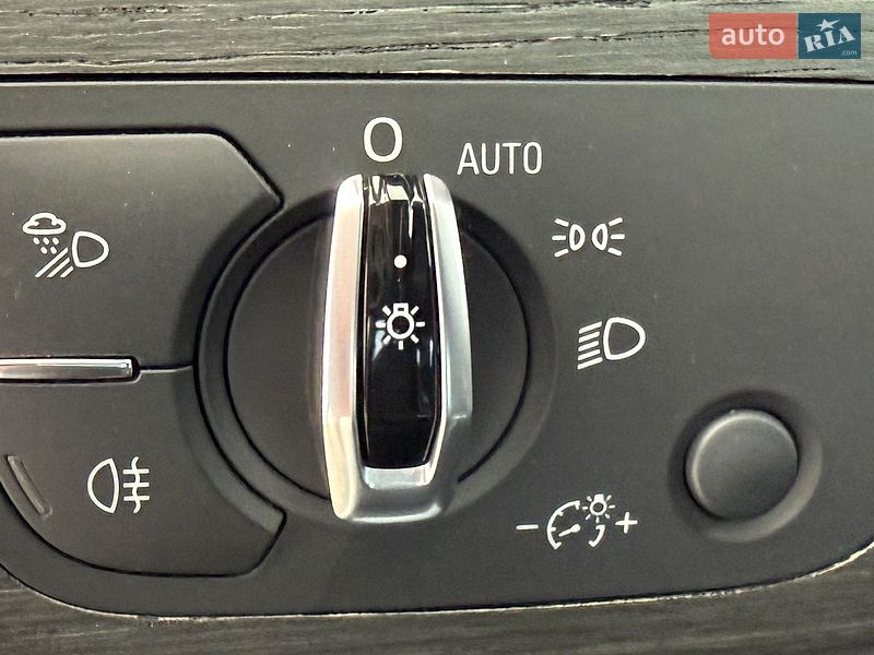 Седан Audi A4 2016 в Львове