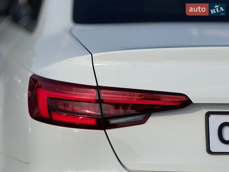 Седан Audi A4 2015 в Стрые