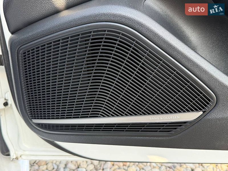 Седан Audi A4 2015 в Стрые