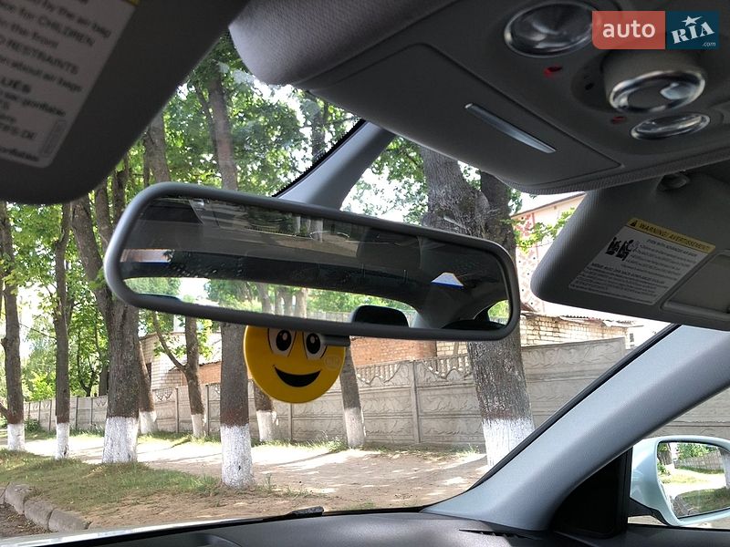 Седан Audi A4 2015 в Ровно