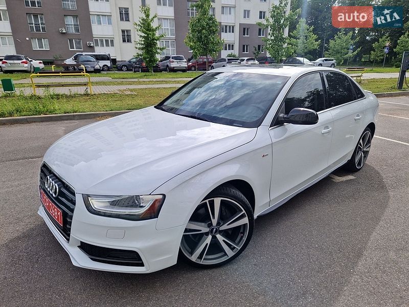 Седан Audi A4 2014 в Виннице