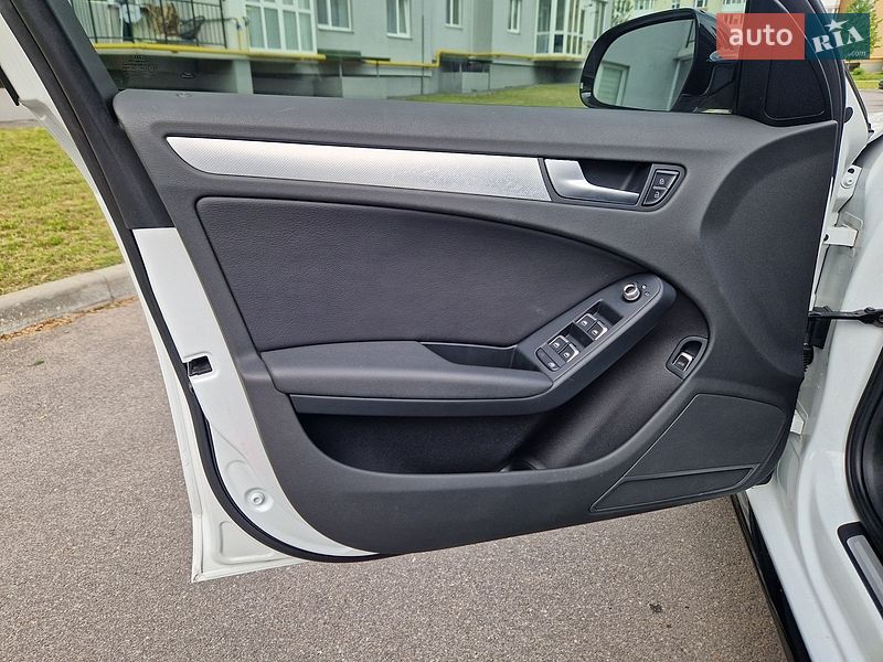 Седан Audi A4 2014 в Виннице