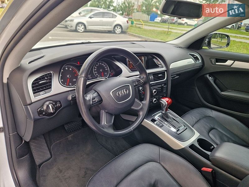 Седан Audi A4 2014 в Виннице