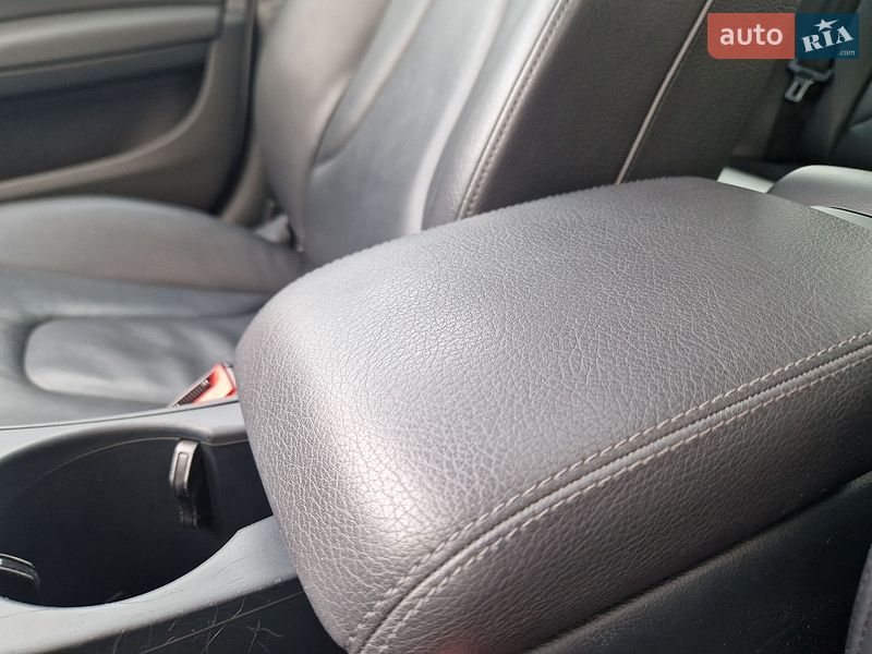 Седан Audi A4 2014 в Виннице
