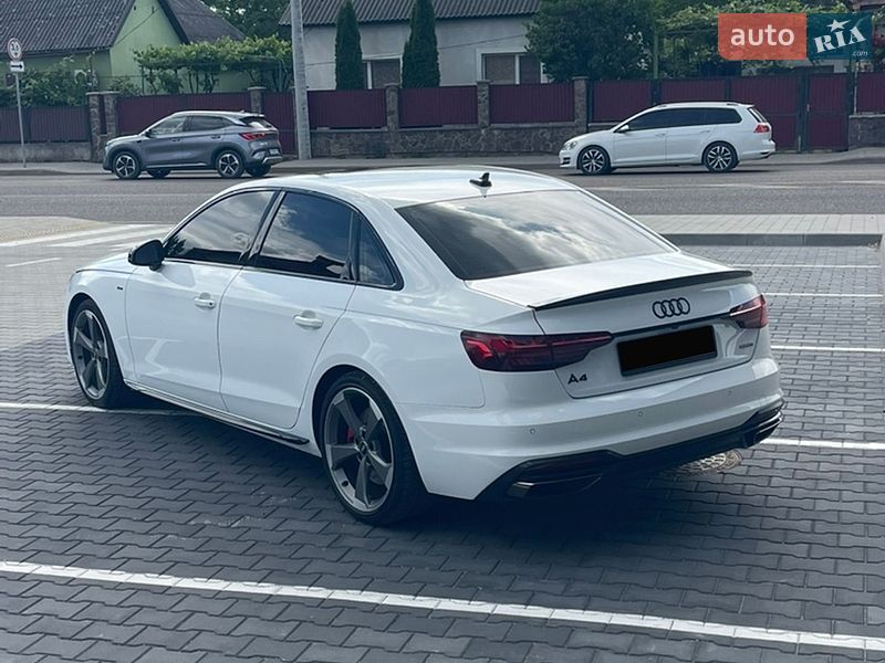 Седан Audi A4 2023 в Виноградове