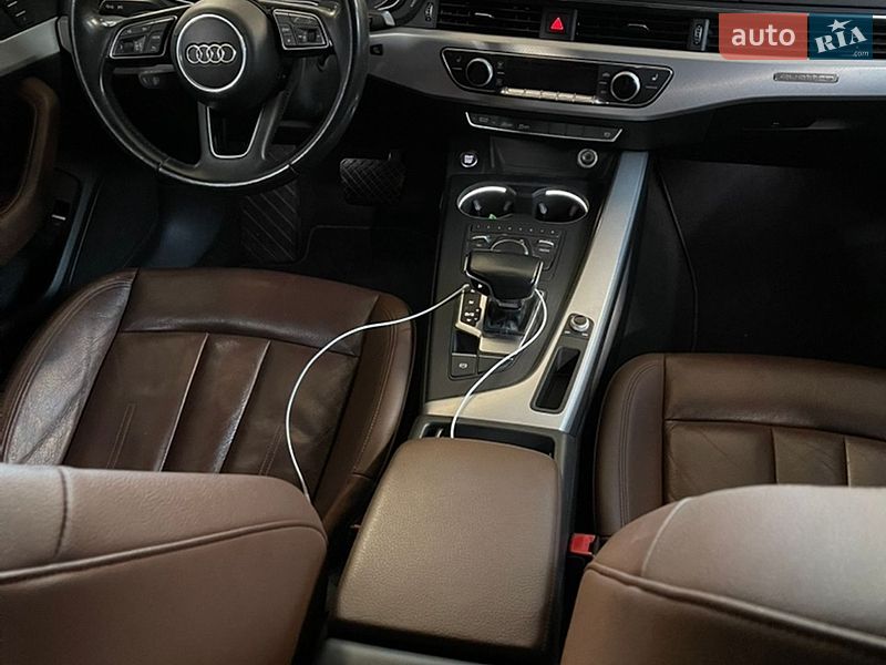 Седан Audi A4 2017 в Луцке