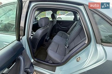 Седан Audi A4 2001 в Луцке