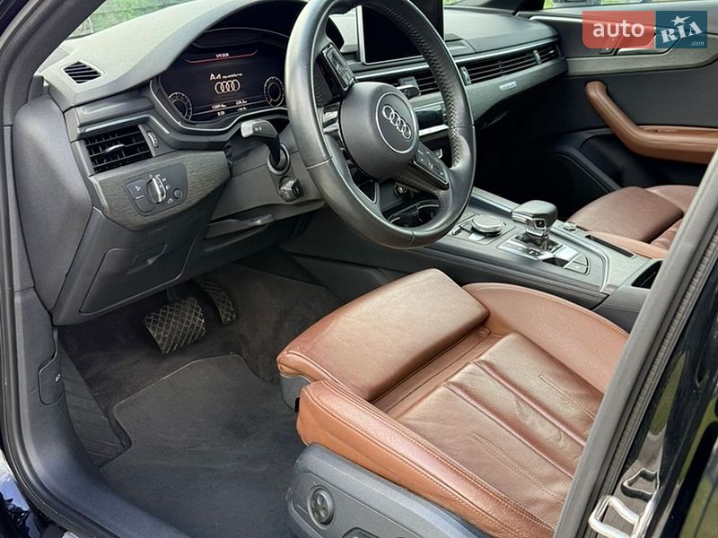 Седан Audi A4 2019 в Львові