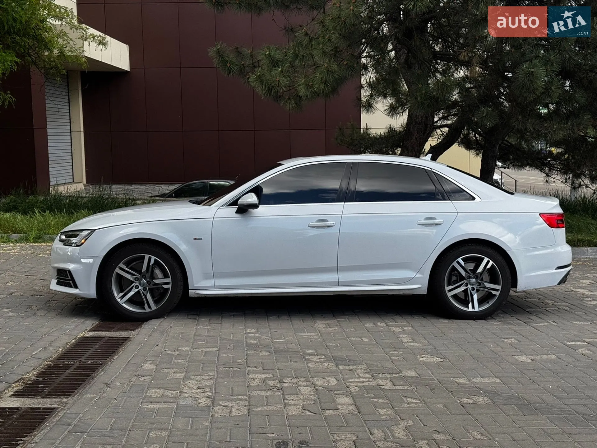 2016 Audi A4 - мініатюра 10