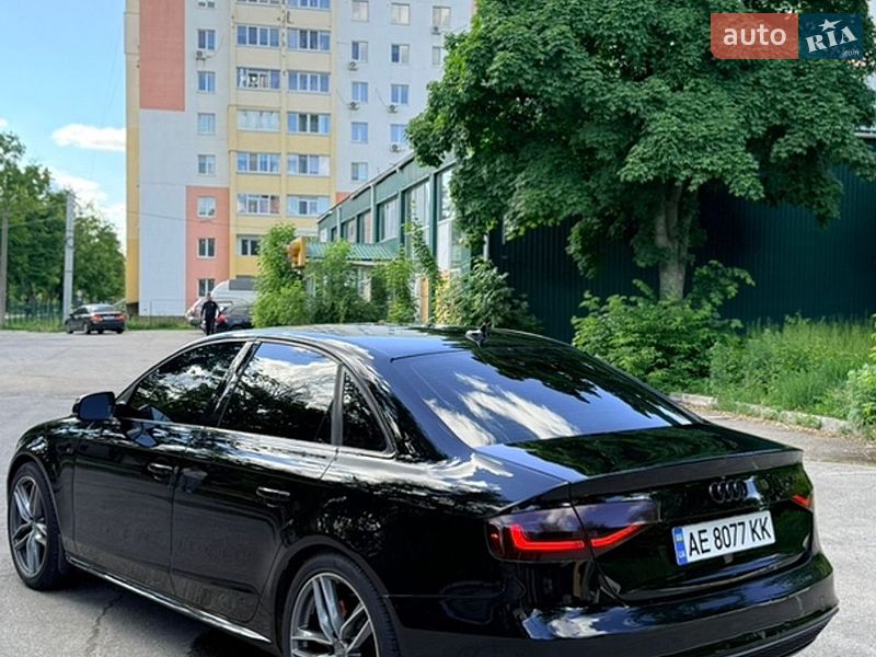 Седан Audi A4 2014 в Харкові