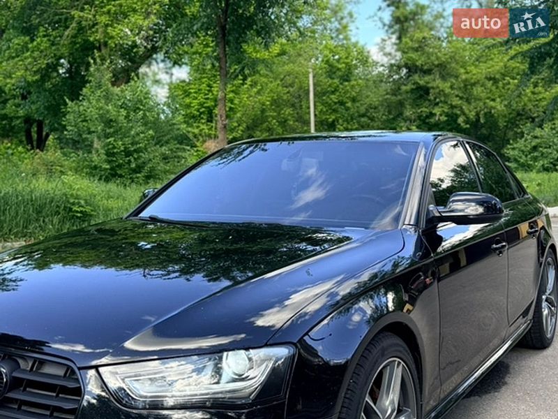 Седан Audi A4 2014 в Харкові