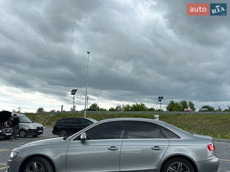 Седан Audi A4 2008 в Звягелі