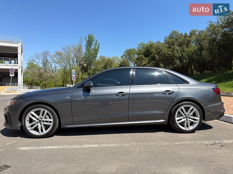 Седан Audi A4 2023 в Одессе