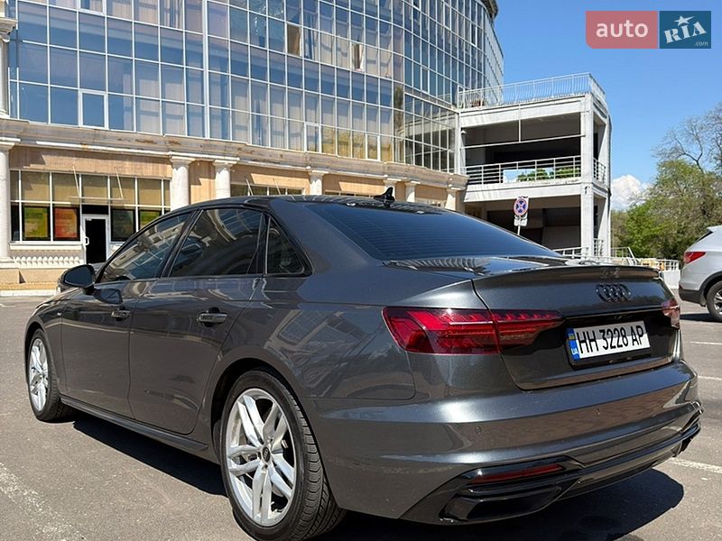 Седан Audi A4 2023 в Одессе