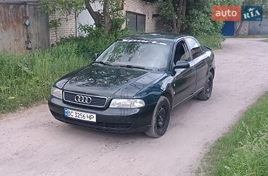 Седан Audi A4 1997 в Бродах