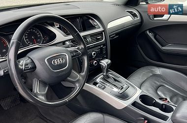 Седан Audi A4 2013 в Львові