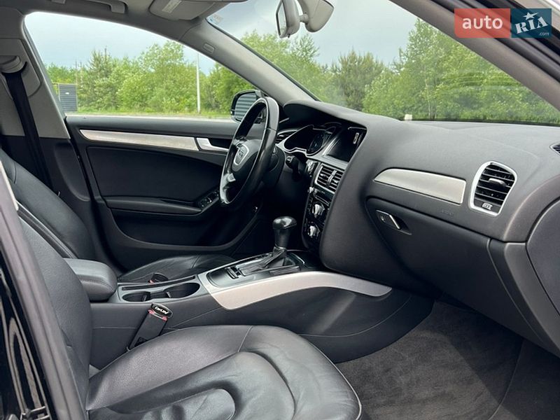Седан Audi A4 2013 в Львові