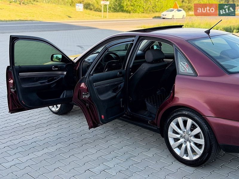 Седан Audi A4 1998 в Черновцах