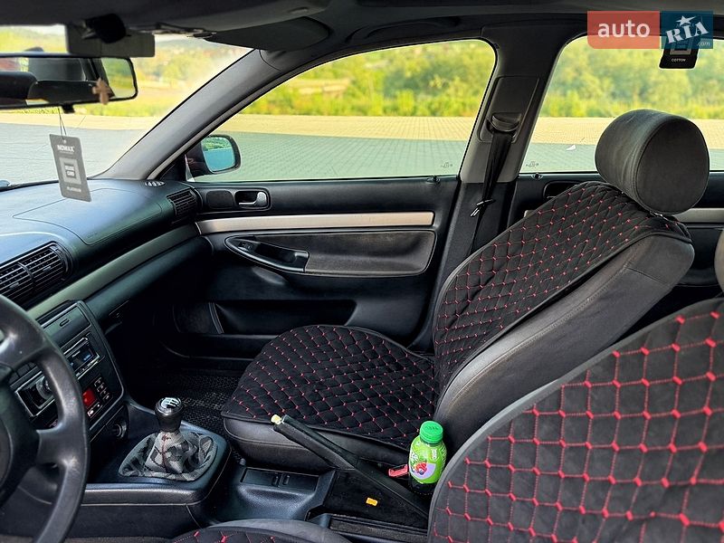 Седан Audi A4 1998 в Черновцах