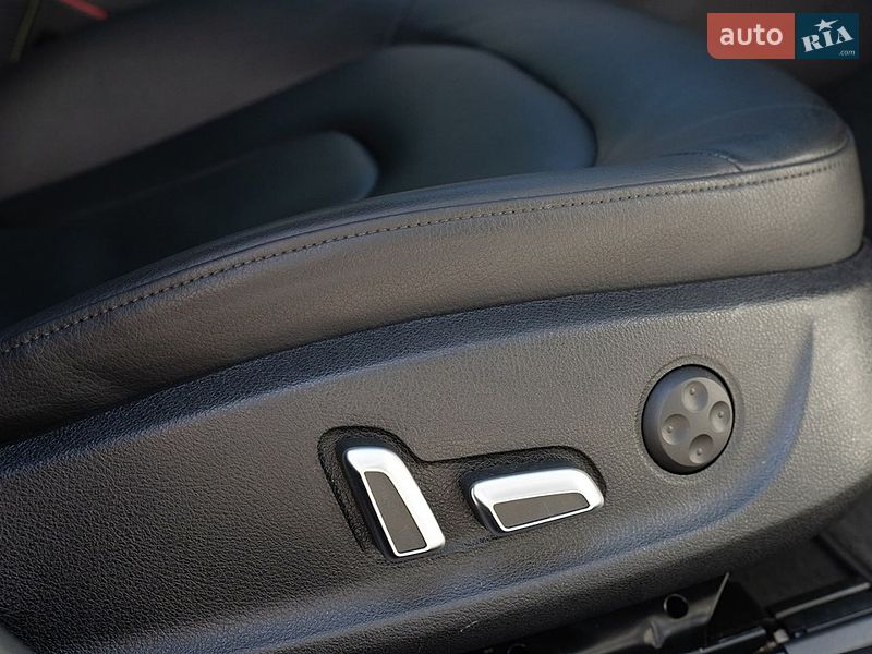 Седан Audi A4 2015 в Одессе
