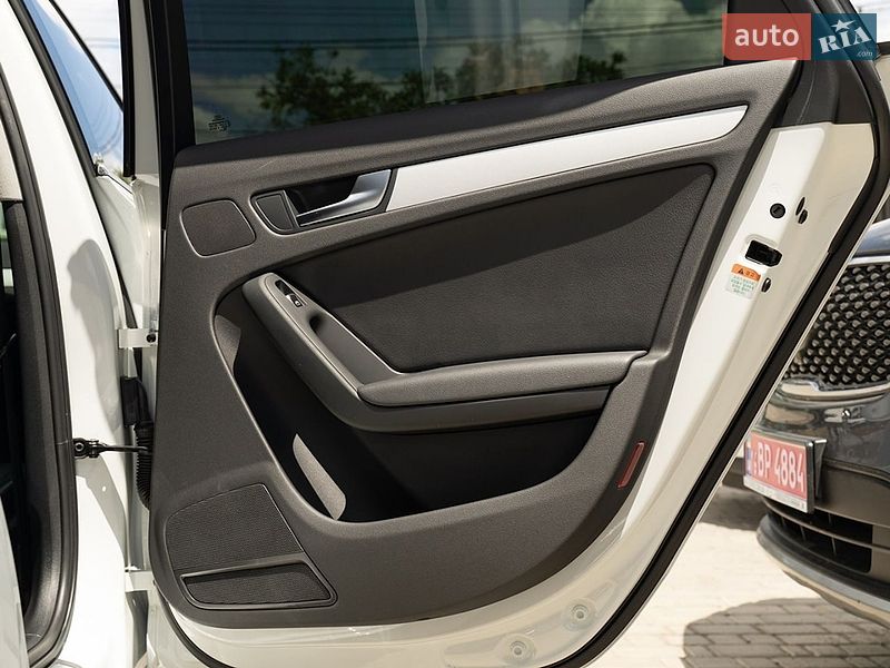 Седан Audi A4 2015 в Одессе