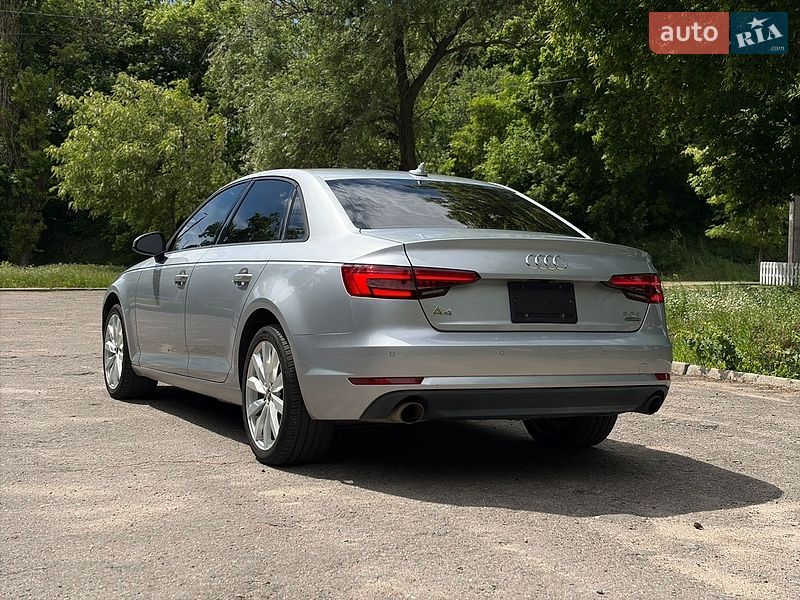 Седан Audi A4 2017 в Черкасах