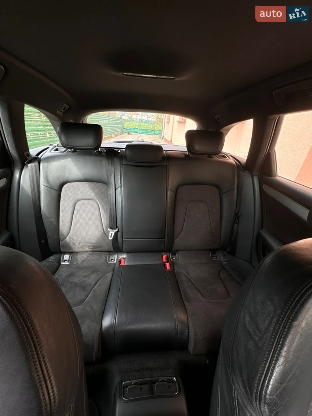 2010 Audi A4 - мініатюра 21
