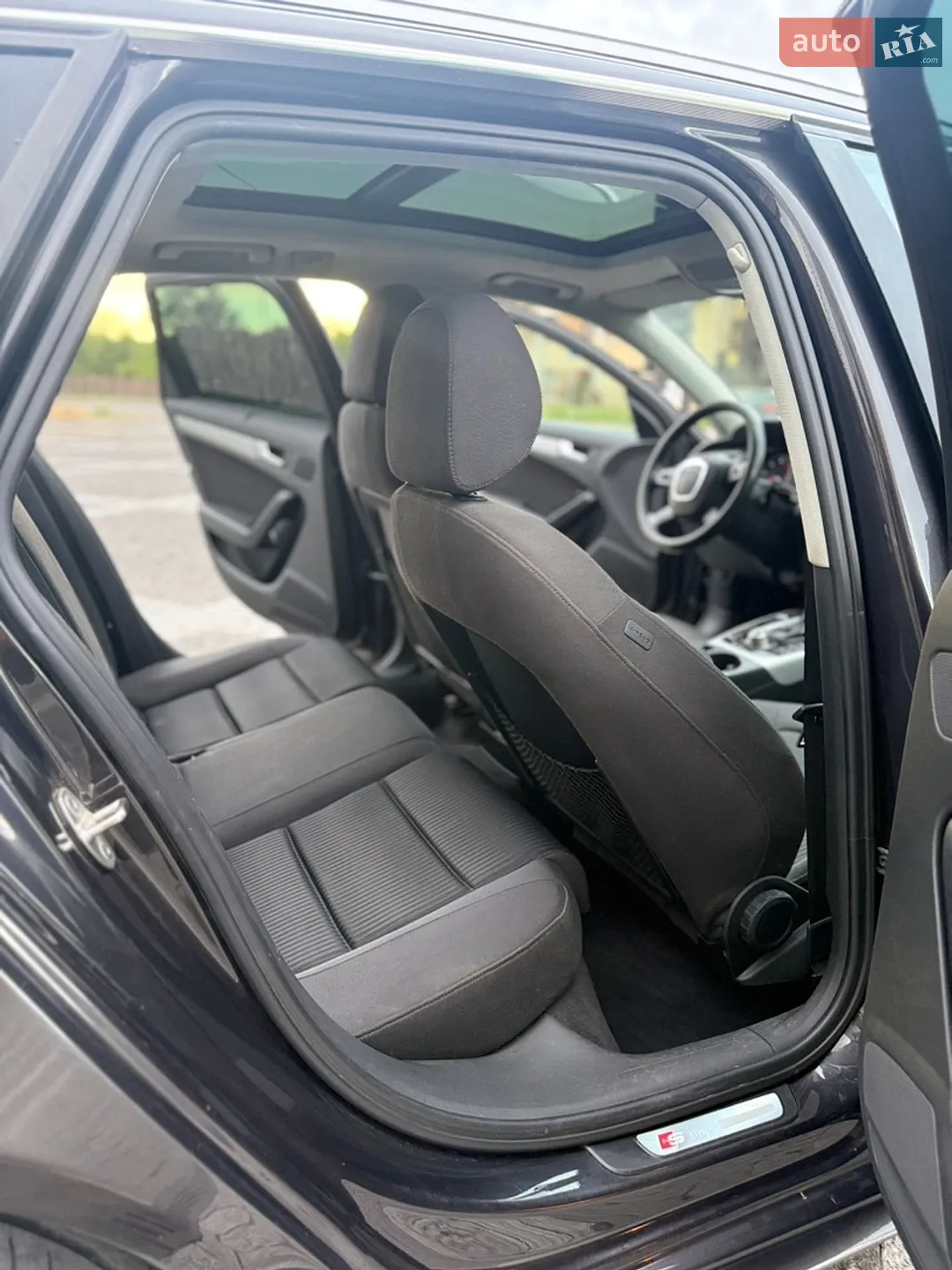 2010 Audi A4 - мініатюра 16