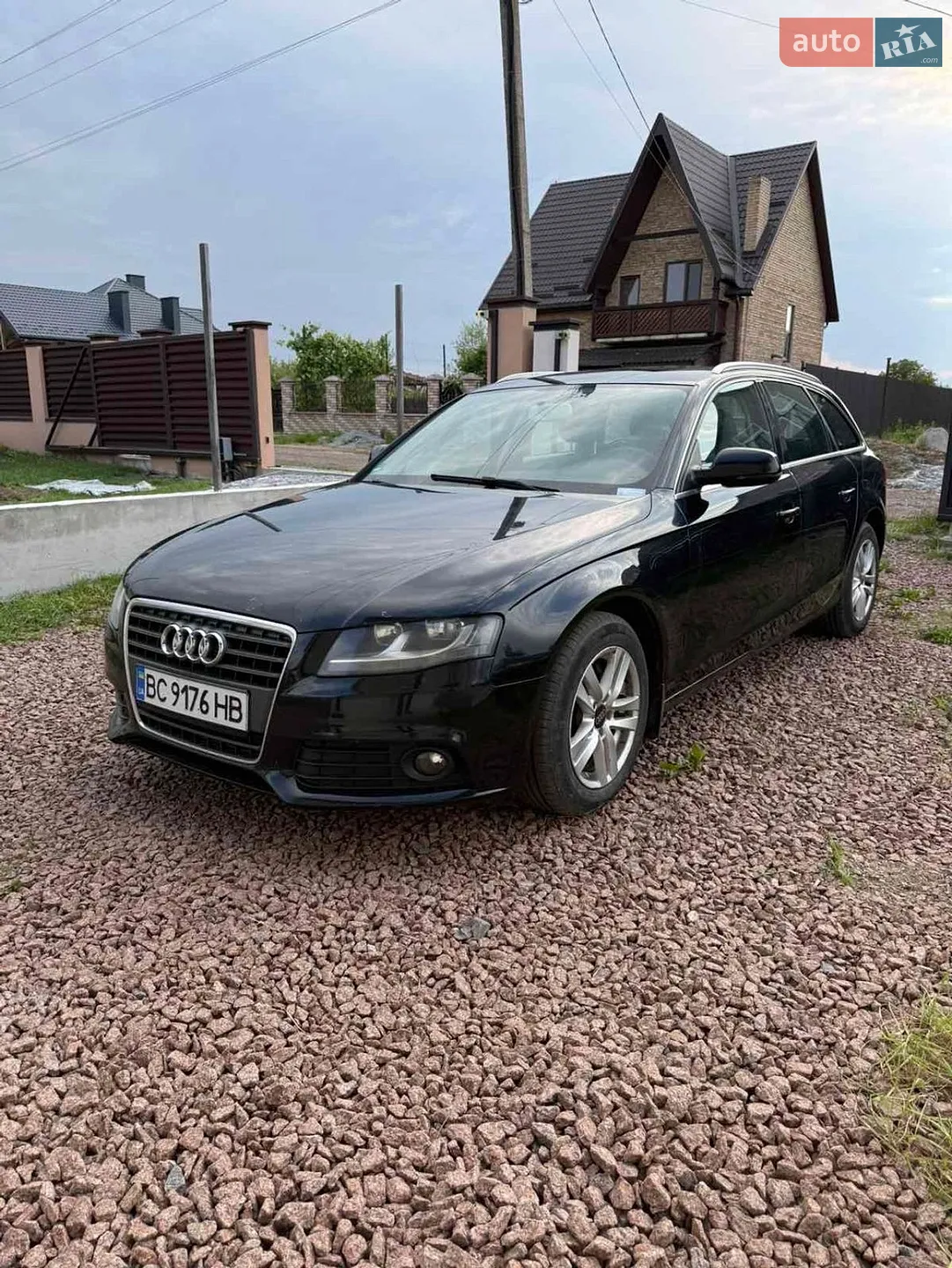 2010 Audi A4 - мініатюра 2