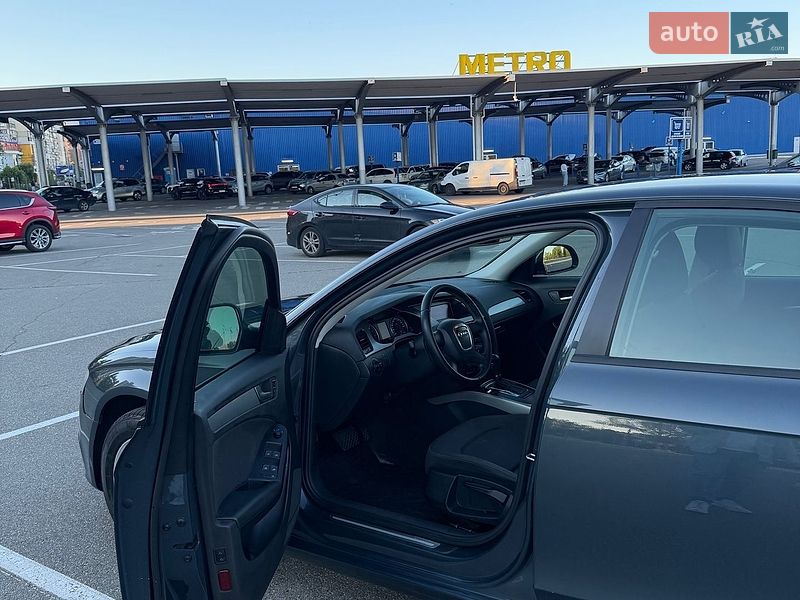 Седан Audi A4 2008 в Києві