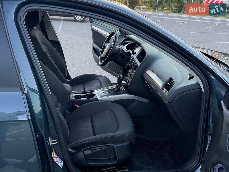 Седан Audi A4 2008 в Києві
