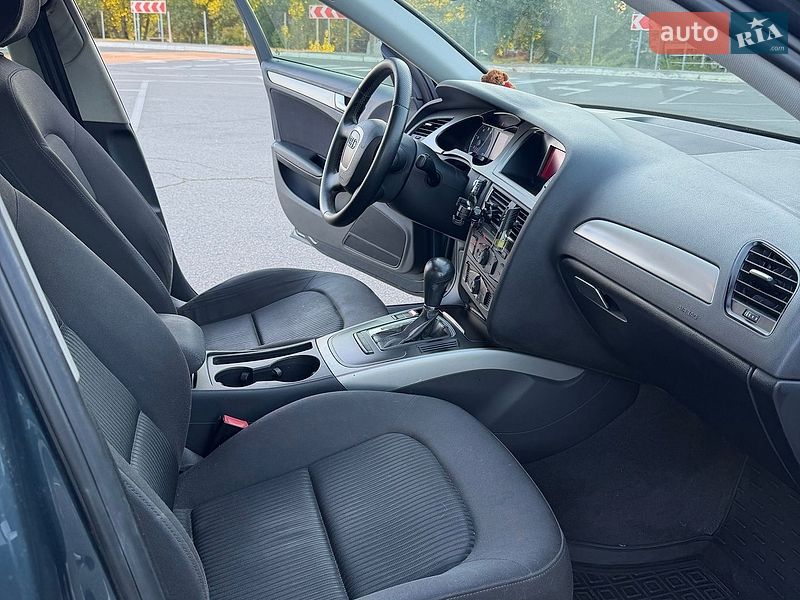 Седан Audi A4 2008 в Києві