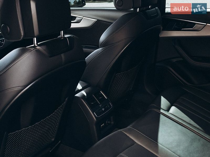Седан Audi A4 2022 в Вінниці