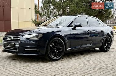 Седан Audi A4 2016 в Дніпрі