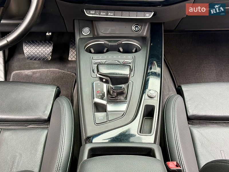Седан Audi A4 2016 в Дніпрі