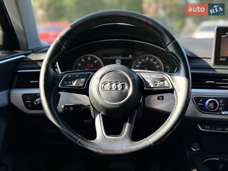 Седан Audi A4 2016 в Львові