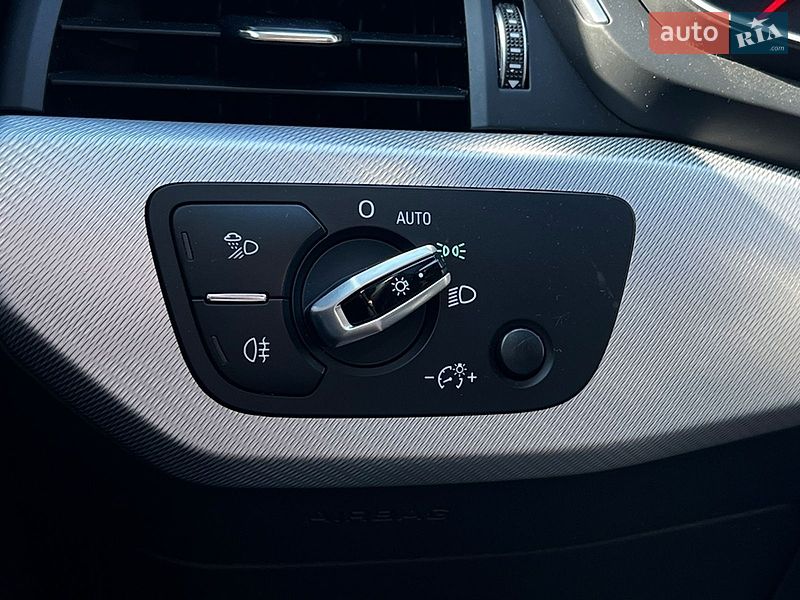 Седан Audi A4 2016 в Львові