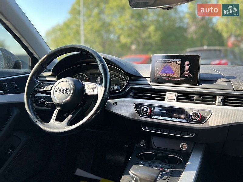 Седан Audi A4 2016 в Львові