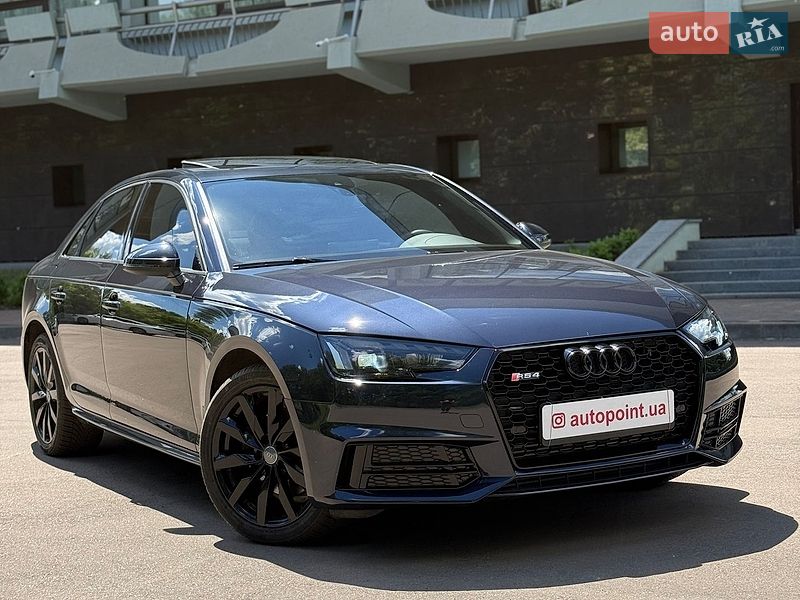 Седан Audi A4 2018 в Сумах