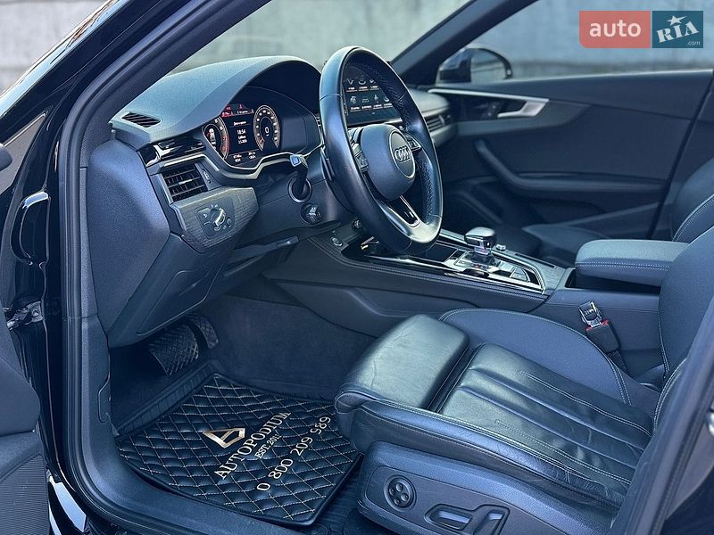 Седан Audi A4 2022 в Киеве