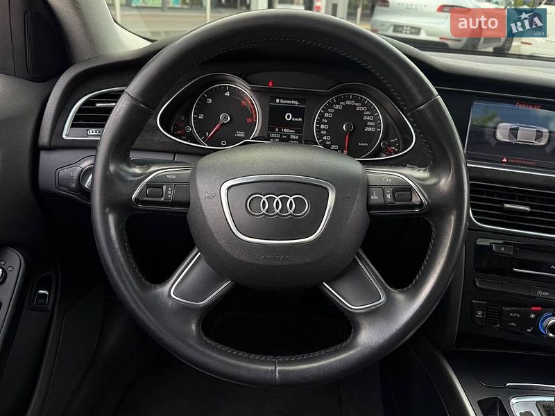 Седан Audi A4 2014 в Киеве