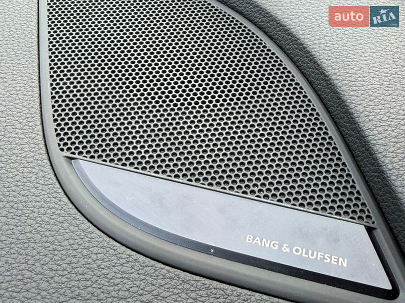 Седан Audi A4 2022 в Стрые