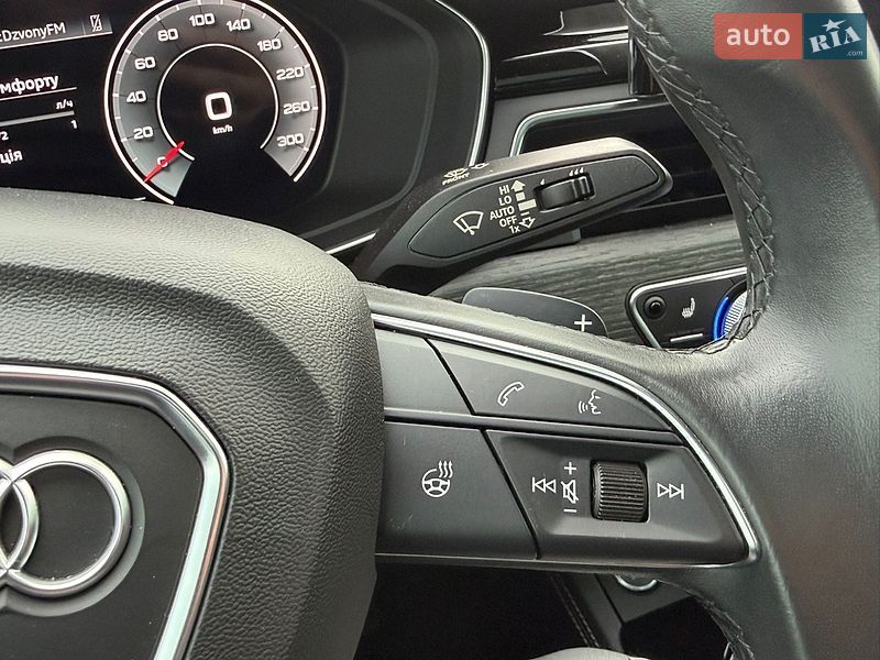Седан Audi A4 2022 в Стрые