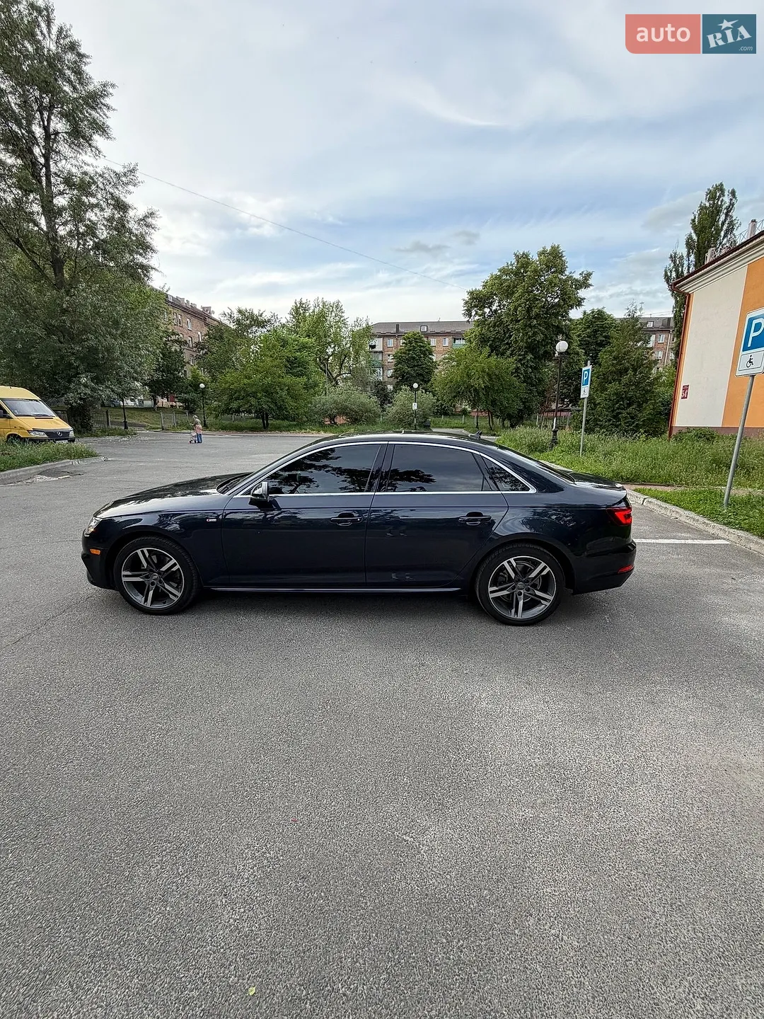 2017 Audi A4 - мініатюра 10