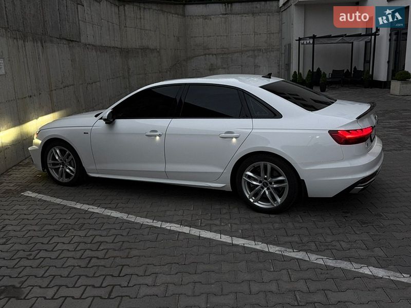 Седан Audi A4 2023 в Хмельницком