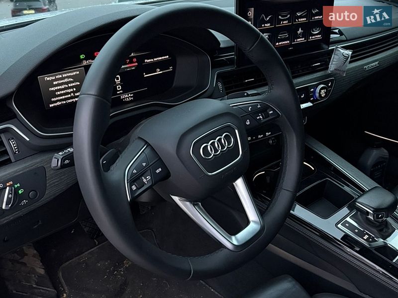 Седан Audi A4 2023 в Хмельницком
