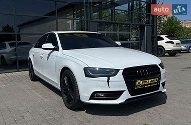 Седан Audi A4 2015 в Івано-Франківську